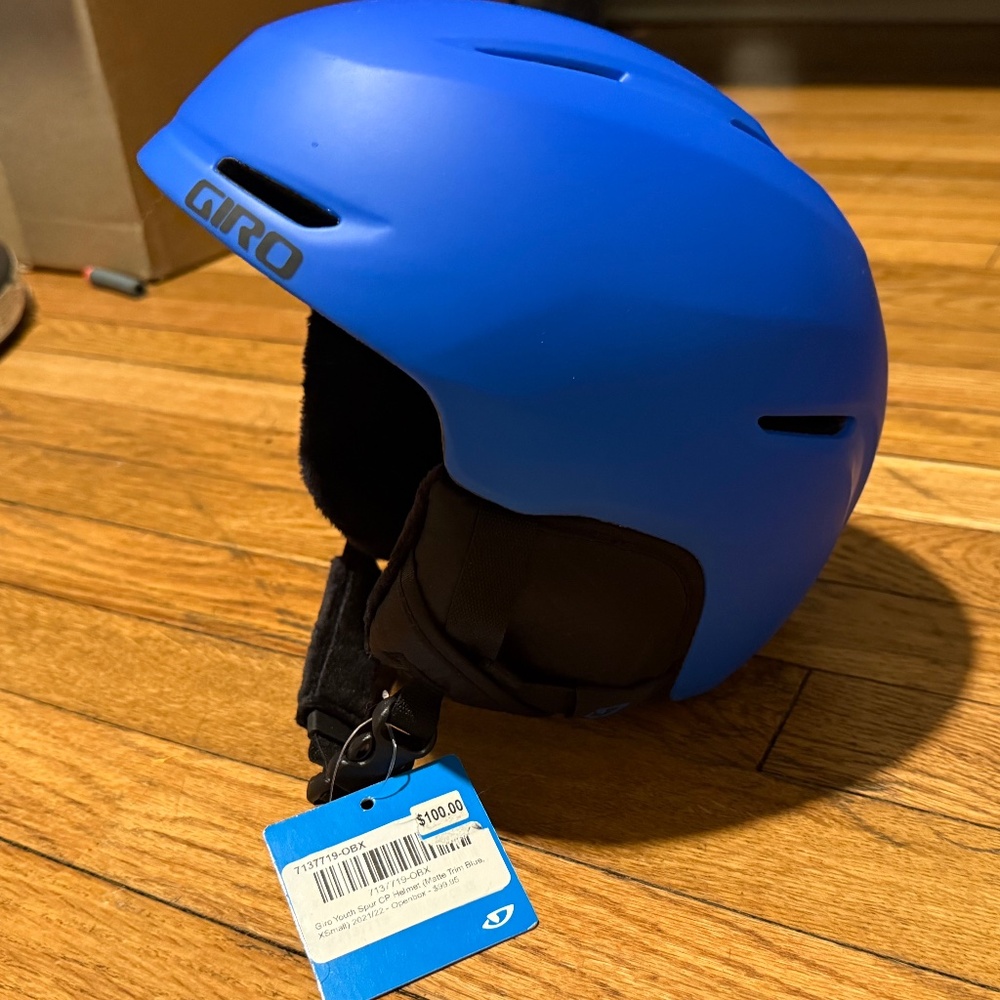 Giro Spur Kids ski or snowboard Helmet XS 48.5-52cm
